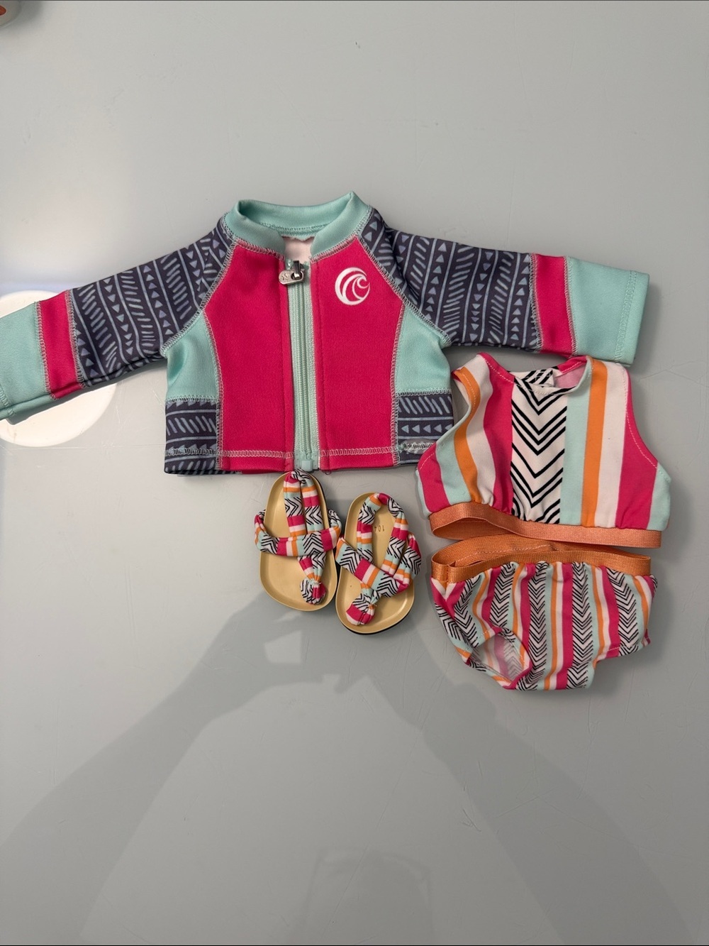 American Girl Joss’s Surf Swim Set